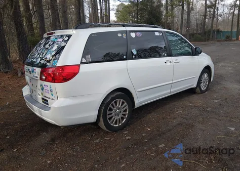 2007 Toyota Sienna Xle z USA, uszkodzony, nr VIN 5TDZK22C87S077338